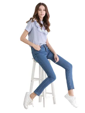 BLAUE HOSE im Bohemian-Chic-Stil
