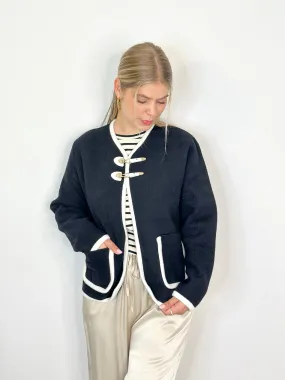 Cardigan CG24-00032 Black Closure