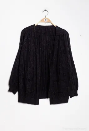 Cardigan with cable stitch and pockets