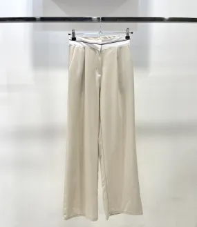 Hose mit gestreiftem Bund