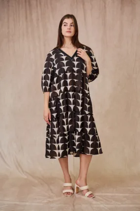 Mittellanges Kleid aus böhmischer Baumwolle