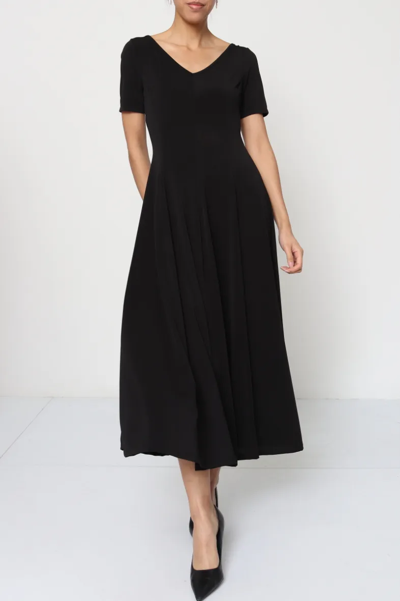 Revdelle – Langes, schlichtes, lockeres Kleid mit V-Ausschnitt