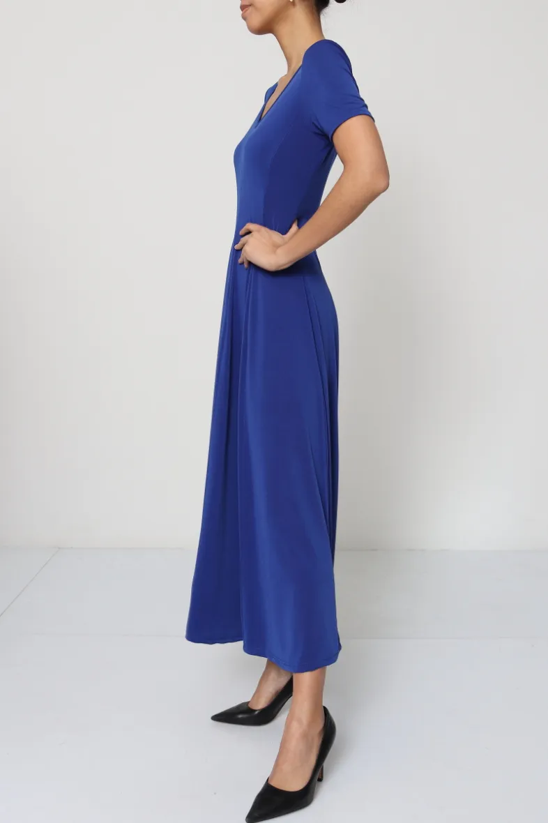 Revdelle – Langes, schlichtes, lockeres Kleid mit V-Ausschnitt